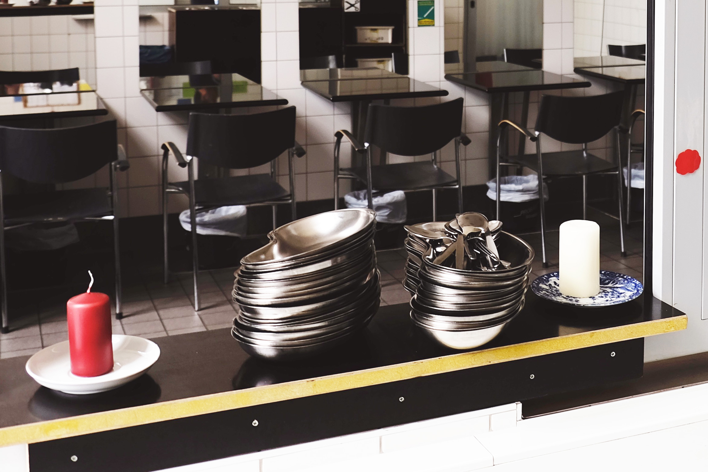 Photograph of a supervised injection facility stocked with necessary equipment.